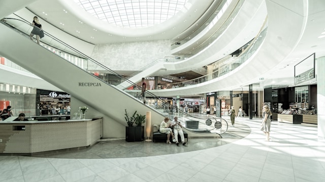 The Evolution of Shopping Centers: From Marketplace to Modern Hub